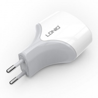 Сетевой адаптер LDNiO A2268 СЗУ-2USB (5V/2100 mA) +кабель Apple lightning (белый)

